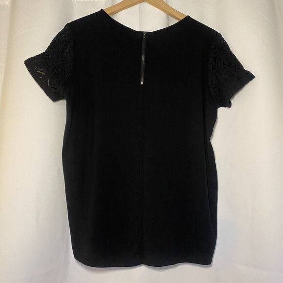Market & Spruce Hans Black Crochet Front Blouse Womens L Mixed Material Zip EUC - Picture 2 of 9